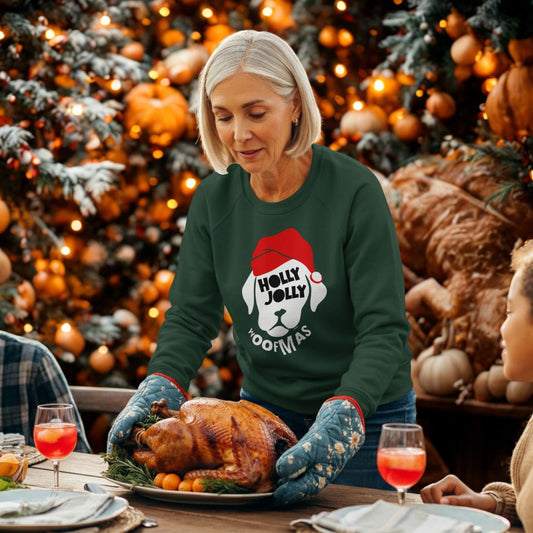 Holly Jolly Woofmas Sweatshirt – Weihnachts Sweater für Hundeliebhaber & Camper |