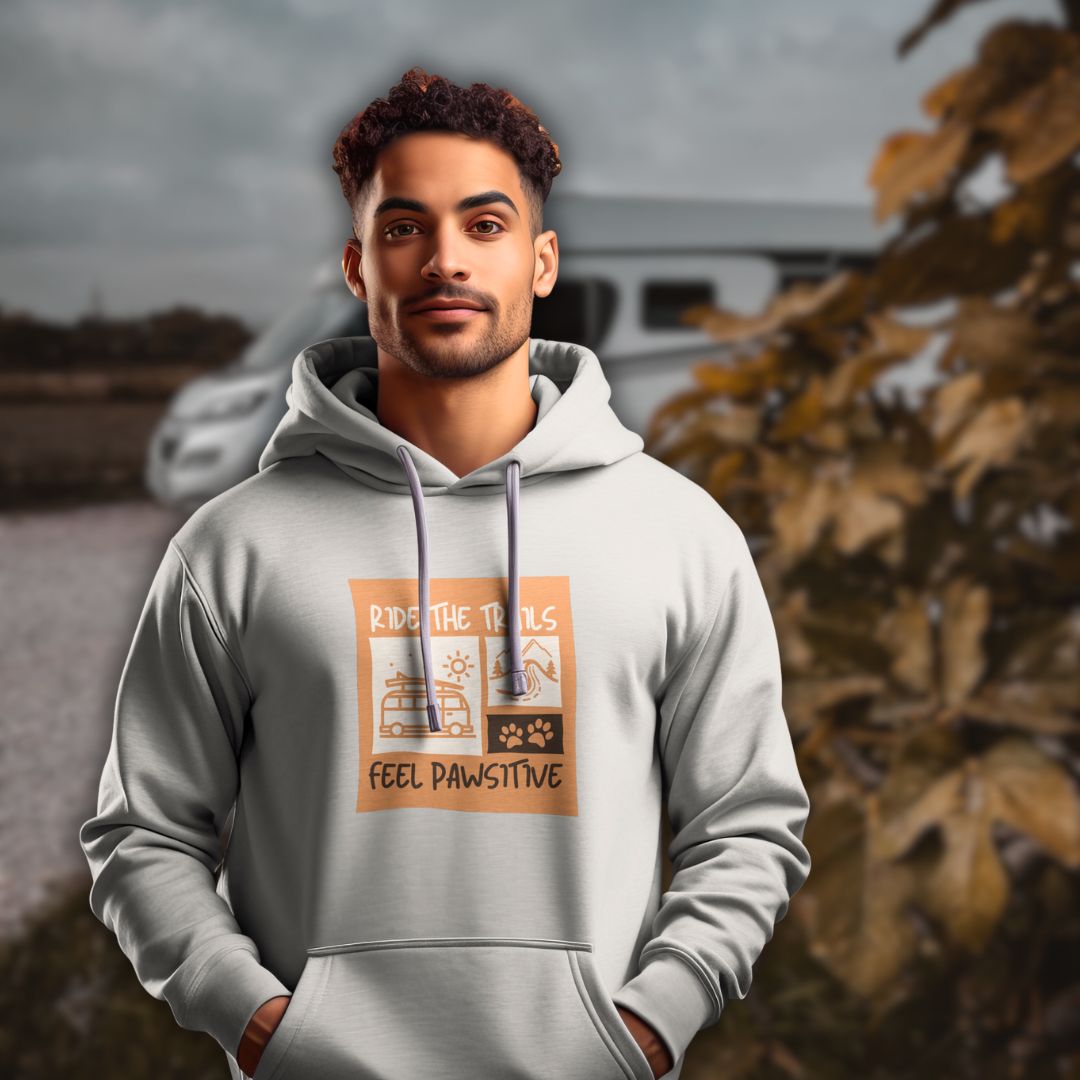 Unisex Hoodie „Ride the Trails – Feel Pawsitive“ | Camping Adventure Style